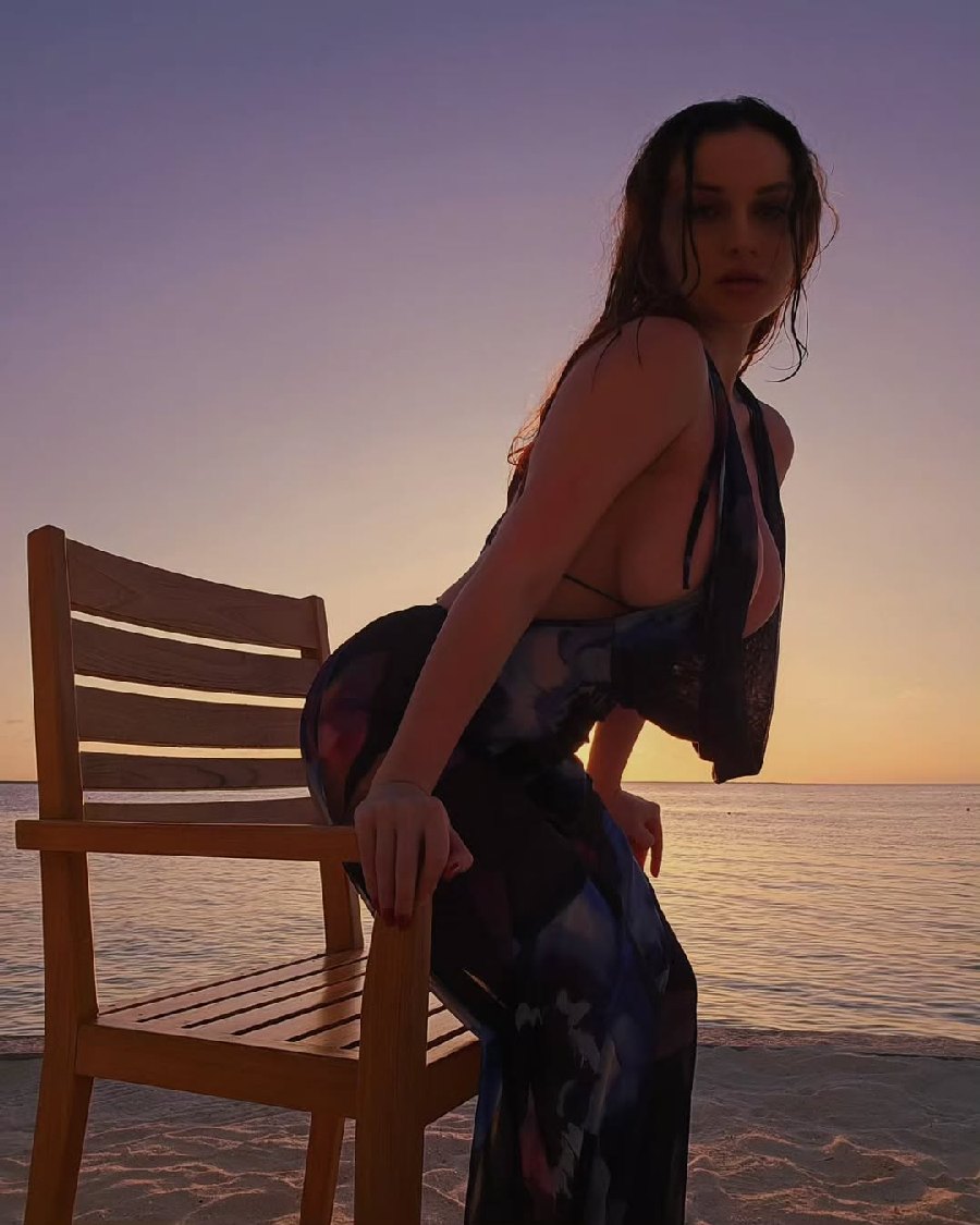 Sexy girl Miranda Faith nude in Glasgow