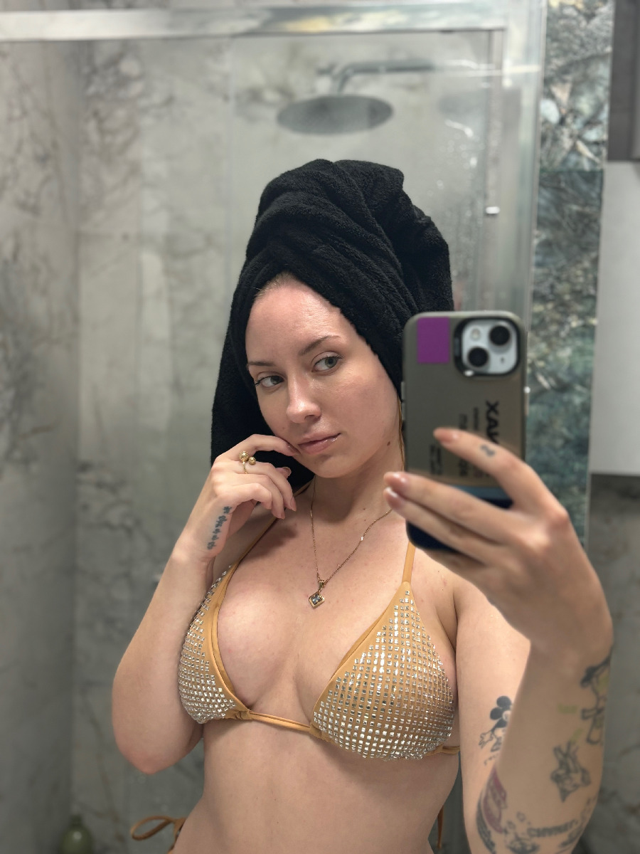 Nude girl KateV in Glasgow